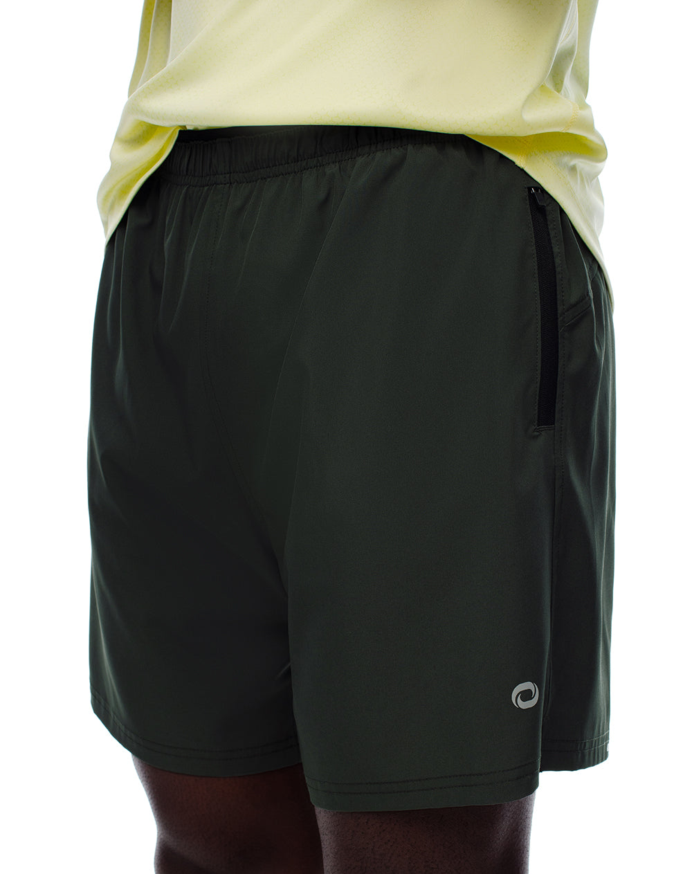 Pantaloneta deportiva malla interna verde hombre