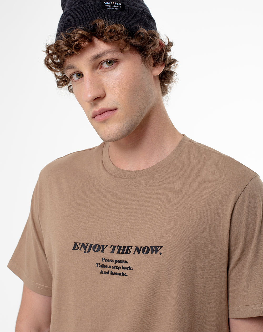 Camiseta oversized fit manga corta habano