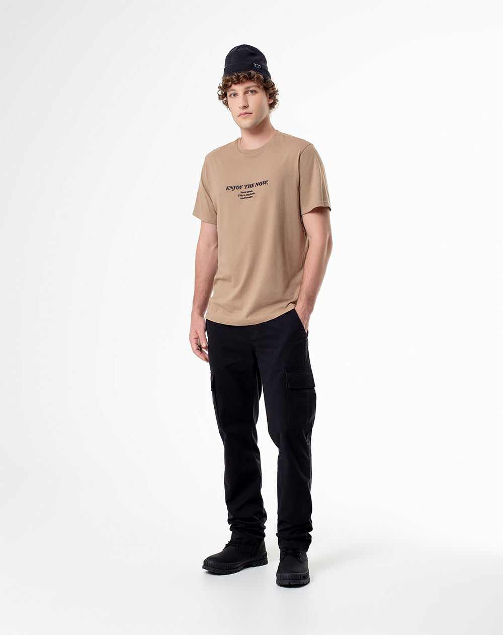 Camiseta oversized fit manga corta habano