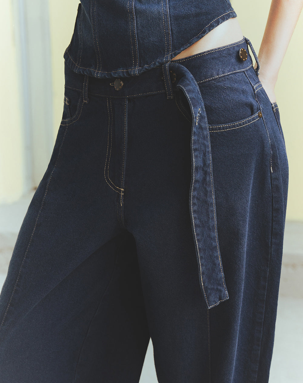Jean baggy índigo oscuro mujer