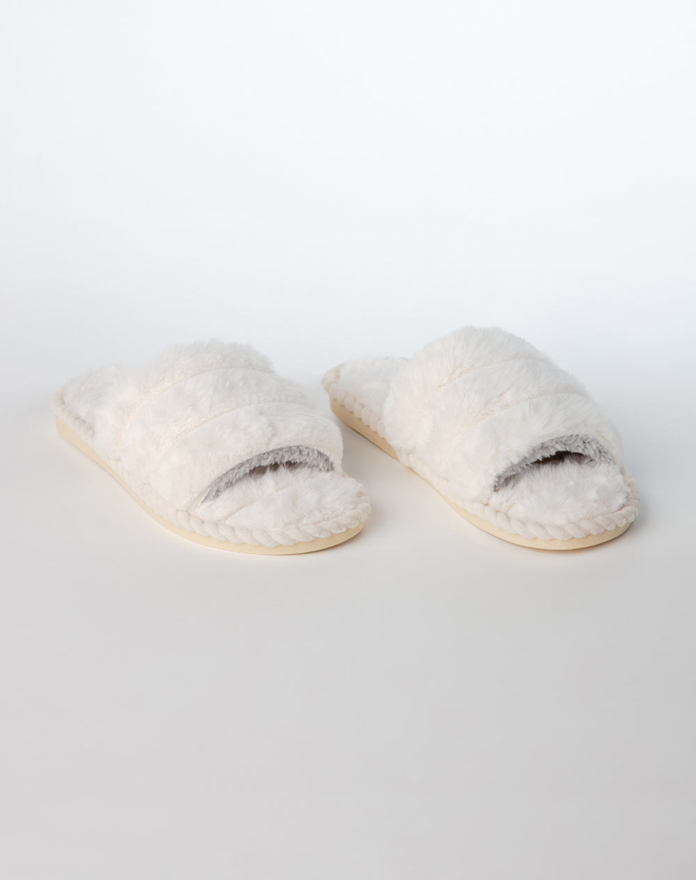 Zapatos pantufla crudo